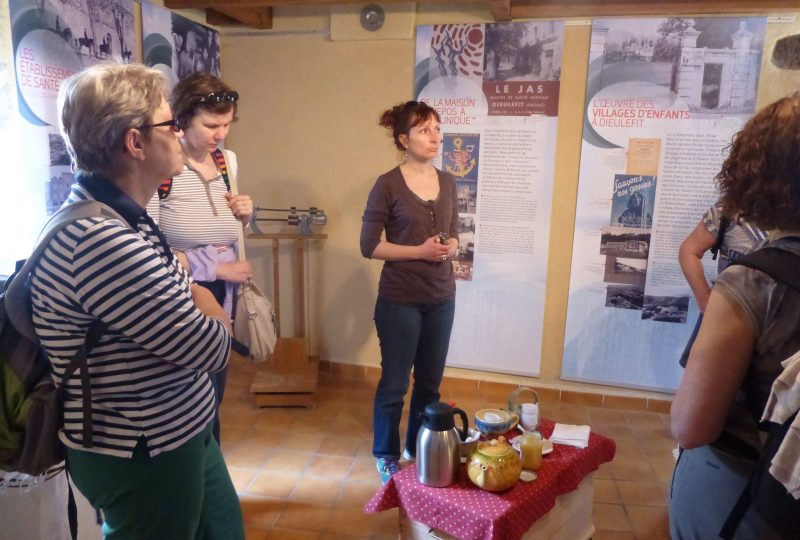 Visite guidée originale „Santé et climatisme“ à Dieulefit à Dieulefit - 9