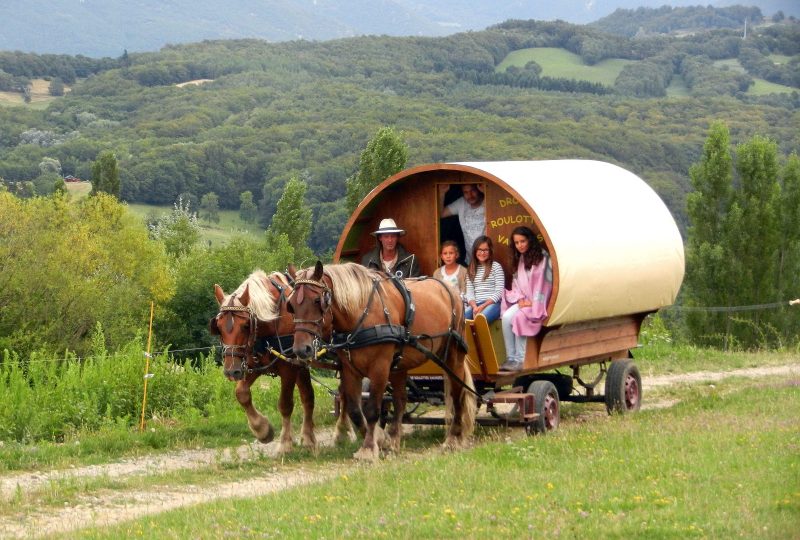 six-day  trip in horse drawn caravane à Le Poët-Célard - 3