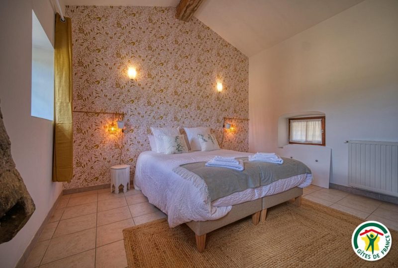 Les Platanes à La Bégude-de-Mazenc - 13