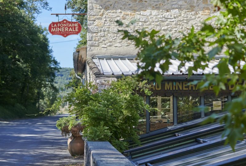 Restaurant la Fontaine Minérale à Pont-de-Barret - 0