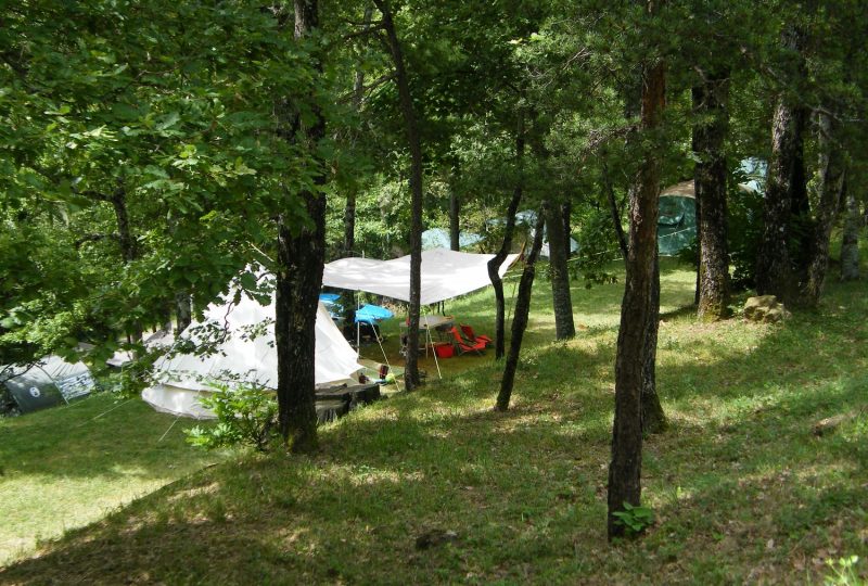Camping les Châtaigniers à Eyzahut - 3