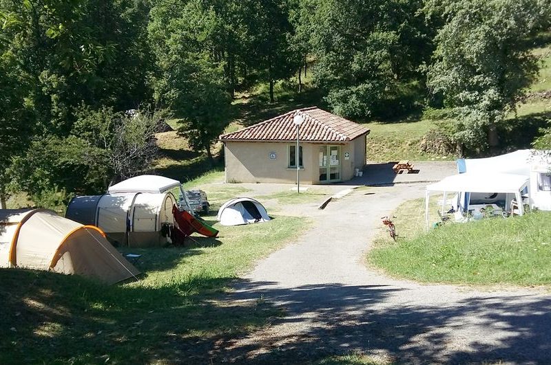 Camping les Châtaigniers à Eyzahut - 2