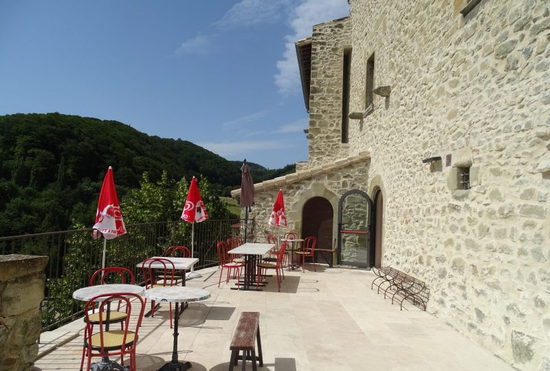 Le Restaurant  du Château à Le Poët-Célard - 4