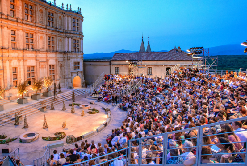 Fêtes nocturnes : Nighttime play à Grignan - 0