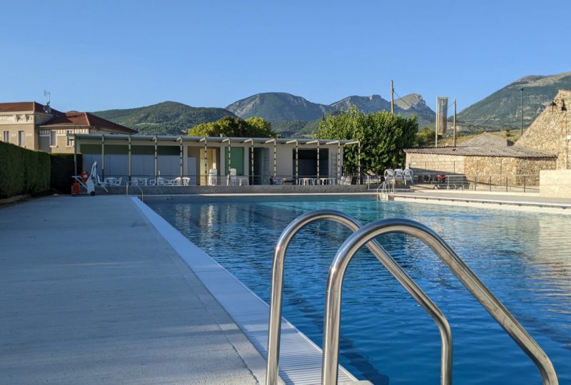 Piscine municipale à Bourdeaux - 1