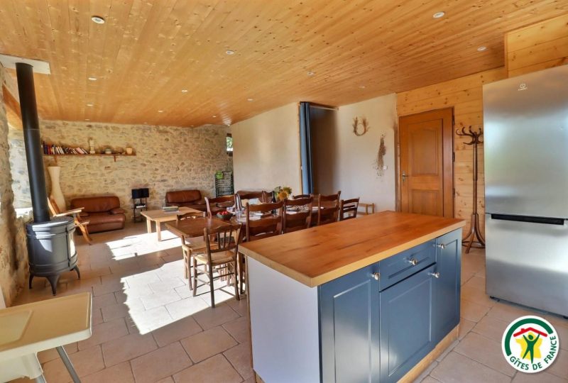 Gite du Grand Delmas à Bourdeaux - 8