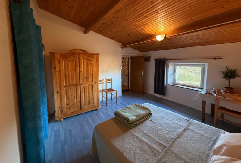 Ferme Le Grand Ubac – Le Cèdre à Roche-Saint-Secret-Béconne - 2