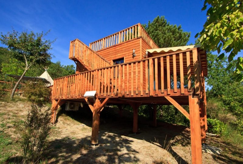 Les Bois du Châtelas – Hébergements insolites – Chalet sur pilotis – Tente Nature – Cabane à Bourdeaux - 1