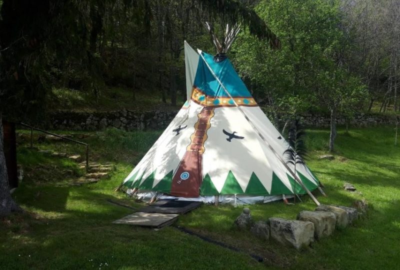 Week-end en Provence – Tipi Indien à Comps - 0