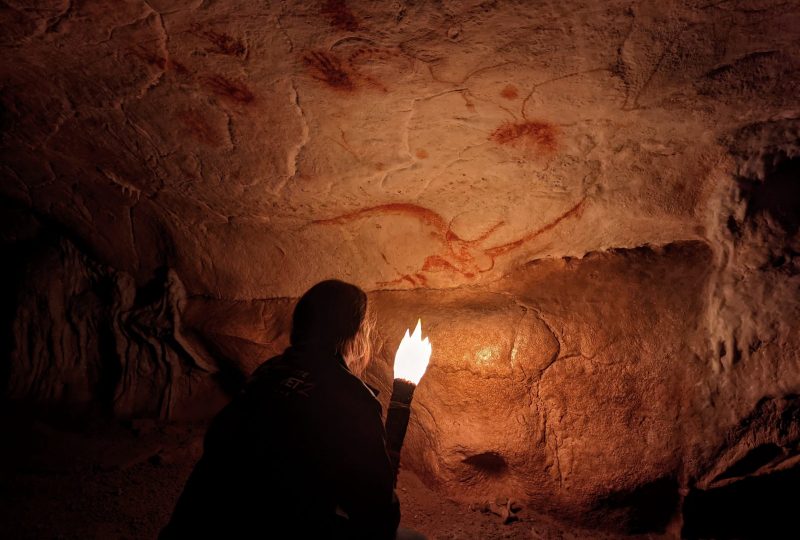 Visite Prestige à la torche à la Grotte Chauvet 2 ! à Vallon-Pont-d'Arc - 1