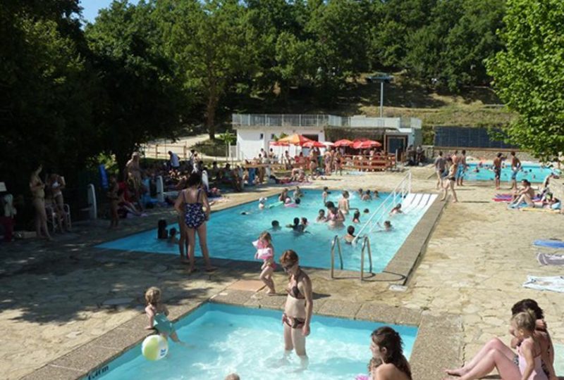 Piscine municipale : un espace bien-être à Eyzahut - 0