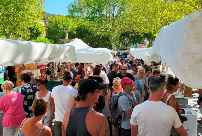 Marché artisanal des Artisans de Provence à Dieulefit - 0