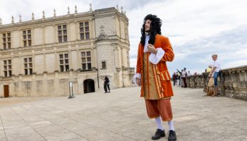 Au service de Sa Majesté