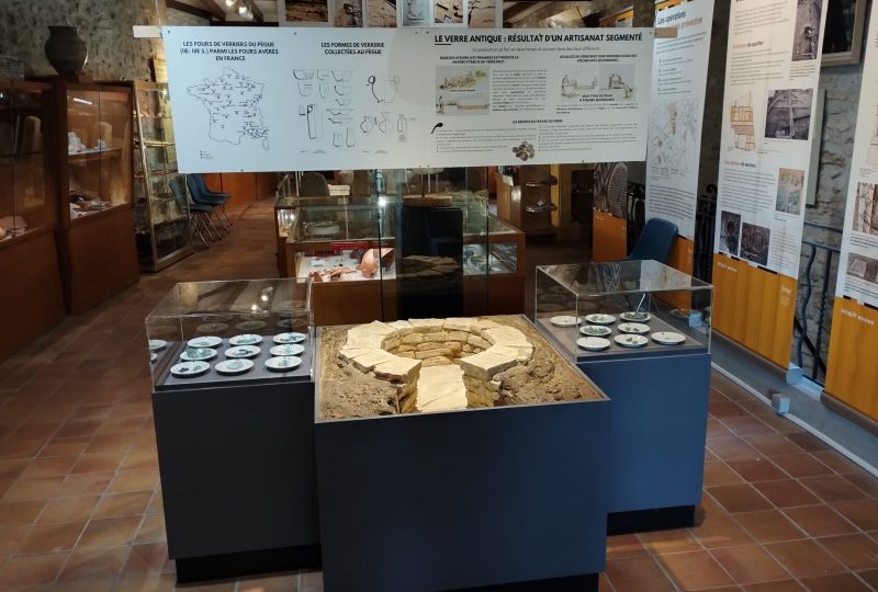 Visite commentée du Musée Archéologique du Pègue et de l’exposition « Les ateliers de verriers antiques du Pègue » à Le Pègue - 1