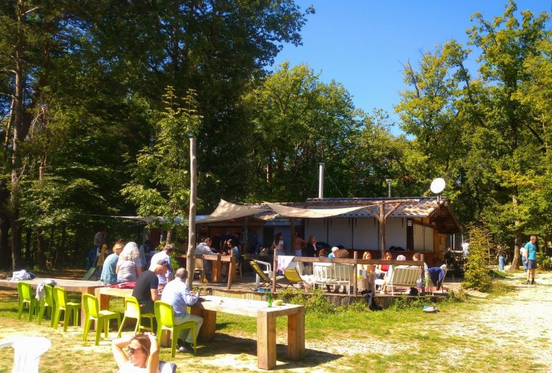 L&rsquo;Ermitage du Grand Bois – Green Station à Le Poët-Célard - 17