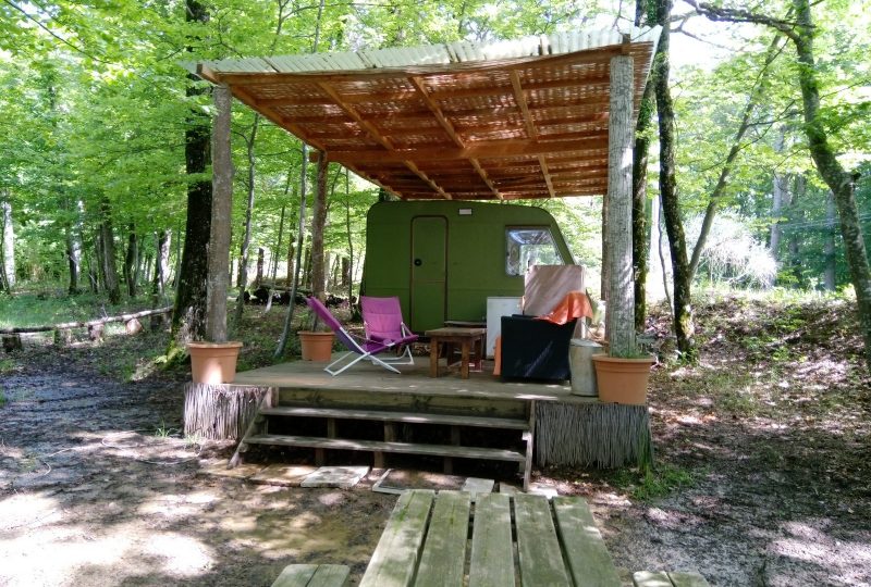 L&rsquo;Ermitage du Grand Bois – tentes safari insolites à Le Poët-Célard - 6