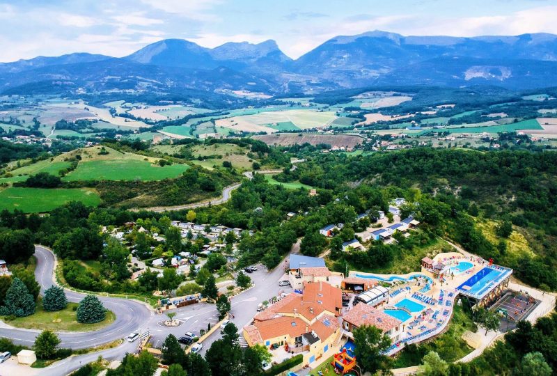 Camping les Bois du Chatelas à Bourdeaux - 0