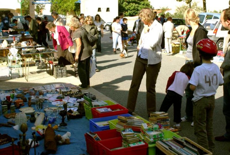 Vide grenier à Loriol-sur-Drôme - 0