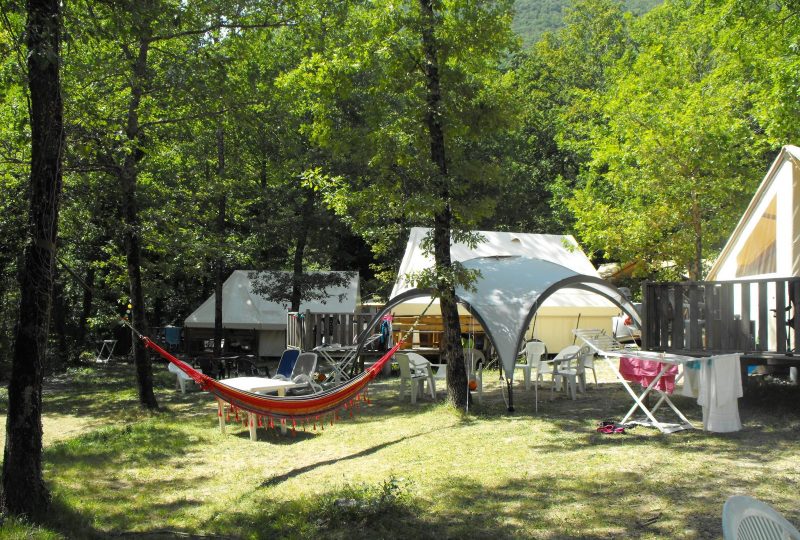 Camping La Source du Jabron clicochic à Comps - 11