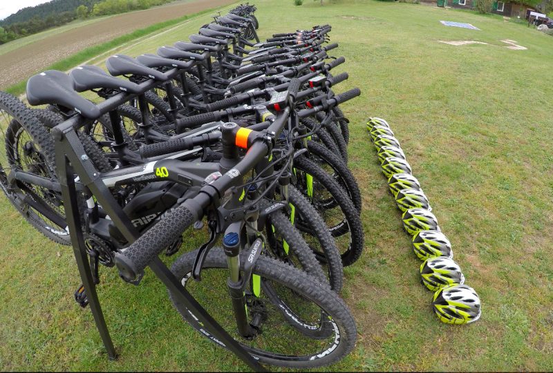 Location de VTT et VTT électriques, remorques et sièges enfant avec Arbo’Magic à Menglon - 1